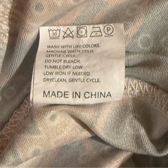 Vibrant Red and Black Patterned Boho Pants Size Medium - Picture 4 of 5